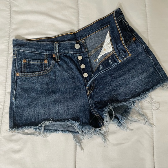 LEVIS 501 Shorts Dark Wash - Picture 2 of 6